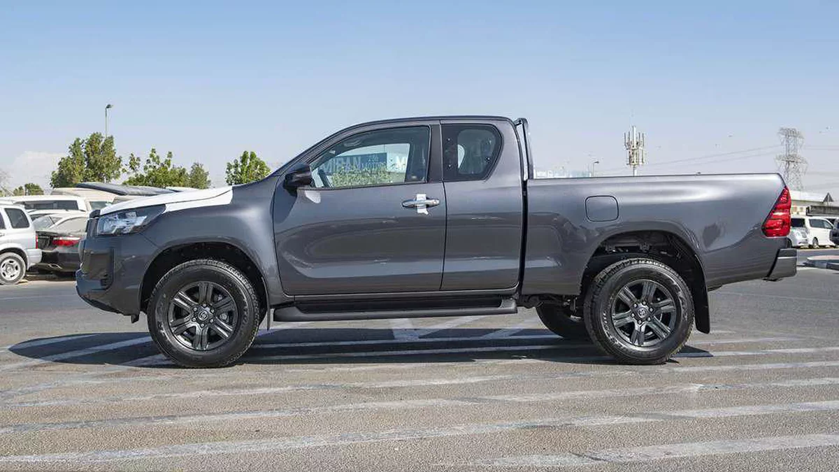 2026 Toyota Hilux-3-3