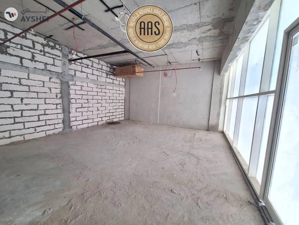 Ready To Move Shop Available At Hot Location