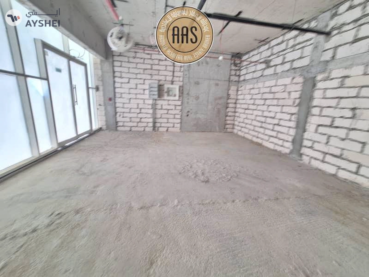 Ready To Move Shop Available At Hot Location-3-3