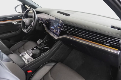 2023 Volkswagen Touareg R-Line - GCC Specs - Like New!-11