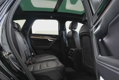 2023 Volkswagen Touareg R-Line - GCC Specs - Like New!-13