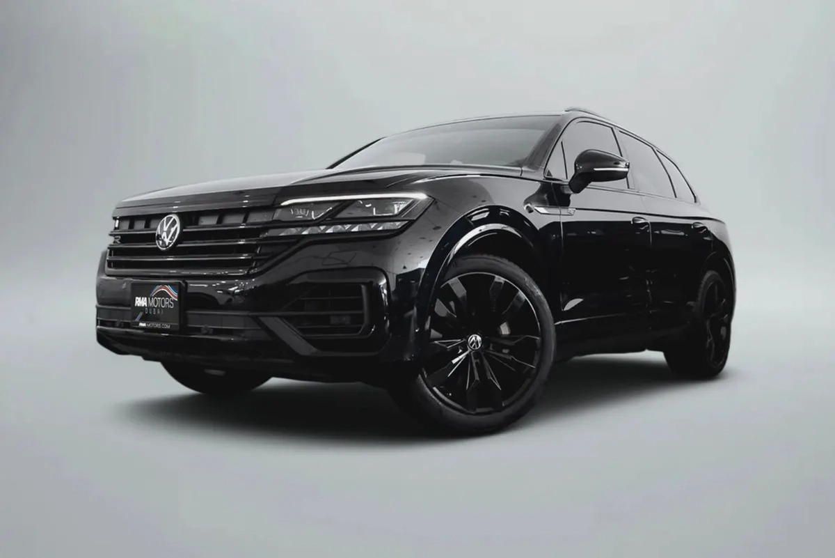 2023 Volkswagen Touareg R-Line - GCC Specs - Like New!-4-4