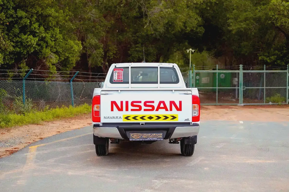 Navara | Double Cabin SE 4X2 | Manual | GCC Specs | Ref#N73209-5-5