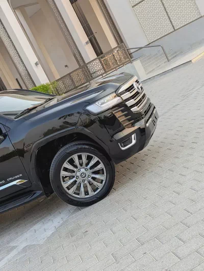 GCC  Toyota Land Cruiser 2019 VXR | 2026 Facelift | GCC Specs | 51,000 KM Excellent Condition-9