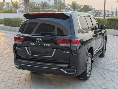 GCC  Toyota Land Cruiser 2019 VXR | 2026 Facelift | GCC Specs | 51,000 KM Excellent Condition-5