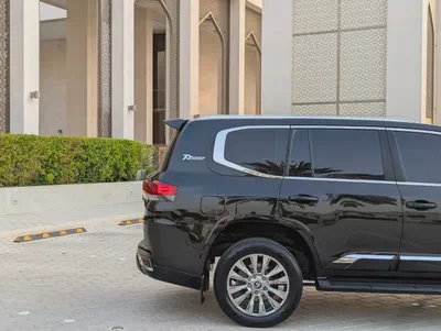 GCC  Toyota Land Cruiser 2019 VXR | 2026 Facelift | GCC Specs | 51,000 KM Excellent Condition-8