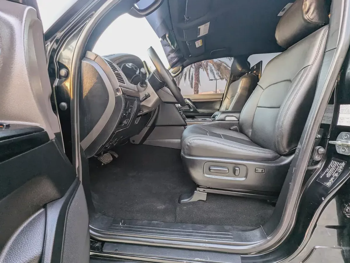 GCC  Toyota Land Cruiser 2019 VXR | 2026 Facelift | GCC Specs | 51,000 KM Excellent Condition-11-11