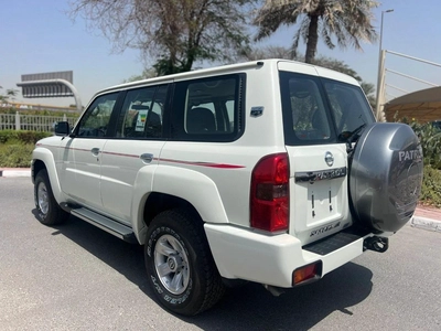 Nissan Patrol Safari 4.8L M/T-13