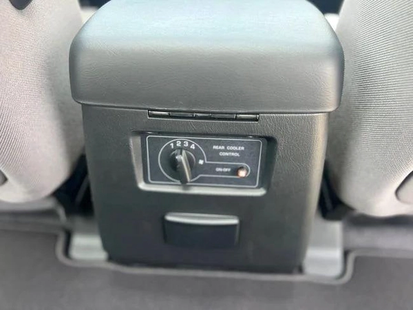 Nissan Patrol Safari 4.8L M/T
