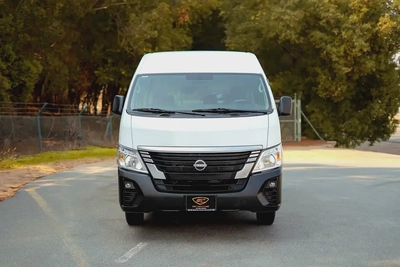 High-Roof 13-Seater Passenger Van | Automatic | GCC Specs | Ref#N85175-4