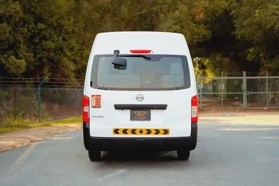 High-Roof 13-Seater Passenger Van | Automatic | GCC Specs | Ref#N85175-5