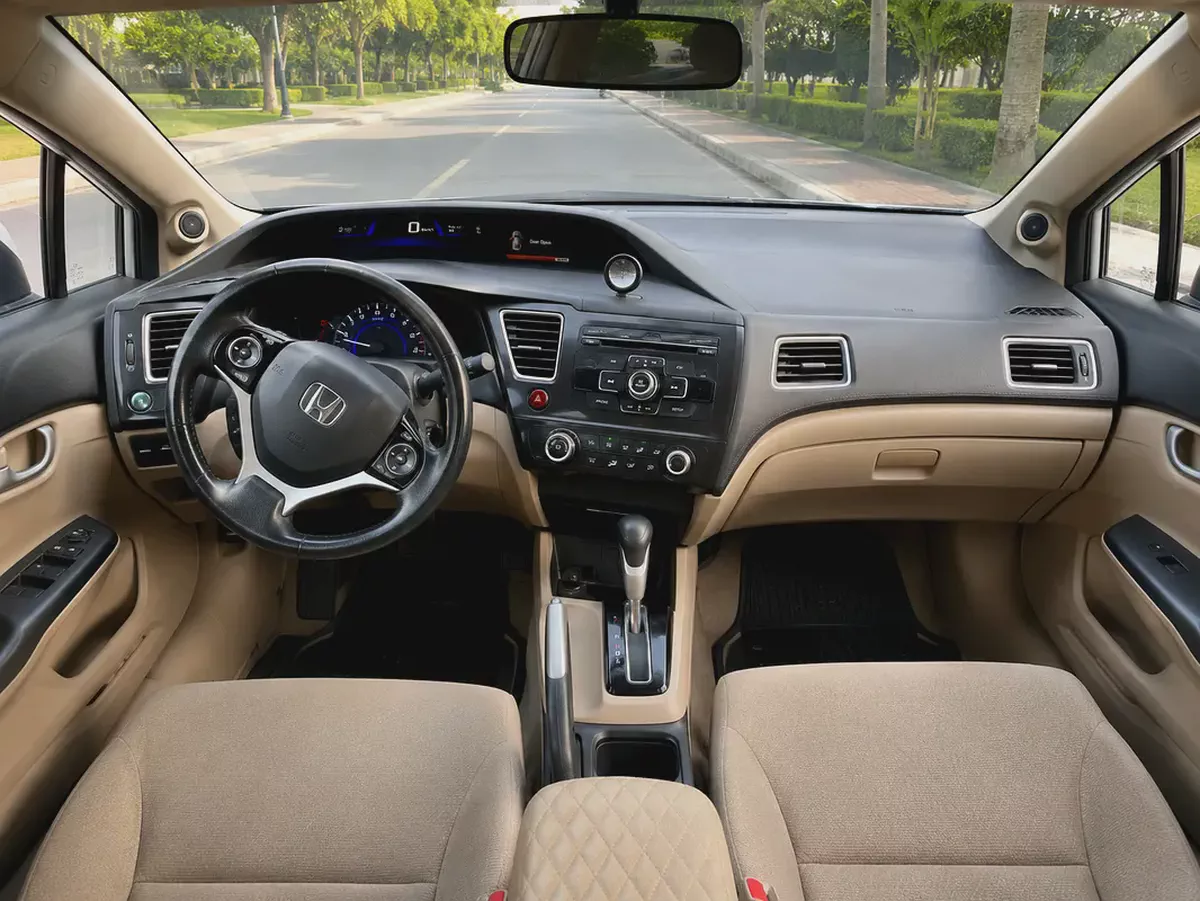 Honda Civic LX 2013 | GCC Specs | Reliable & Fuel Efficient-3-3
