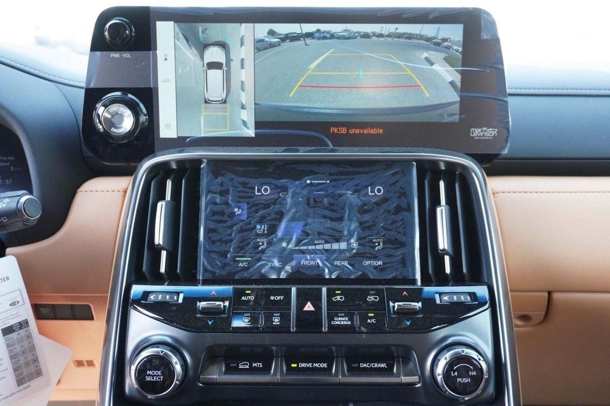 Lexus LX600 SIGNATURE-19-0