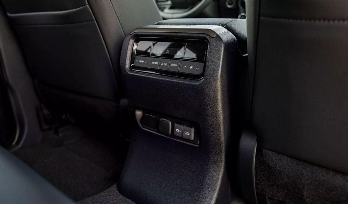 Toyota Prado GXL 1ST EDITION 250 2.4P AT FIRST EDITION MY2024 – SAND & GREY ROOF-13-0