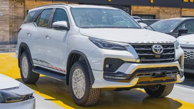 Toyota Fortuner SR5 2026 GCC Specs Adventure 4.0-2