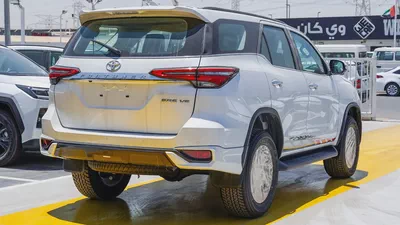 Toyota Fortuner SR5 2026 GCC Specs Adventure 4.0-4