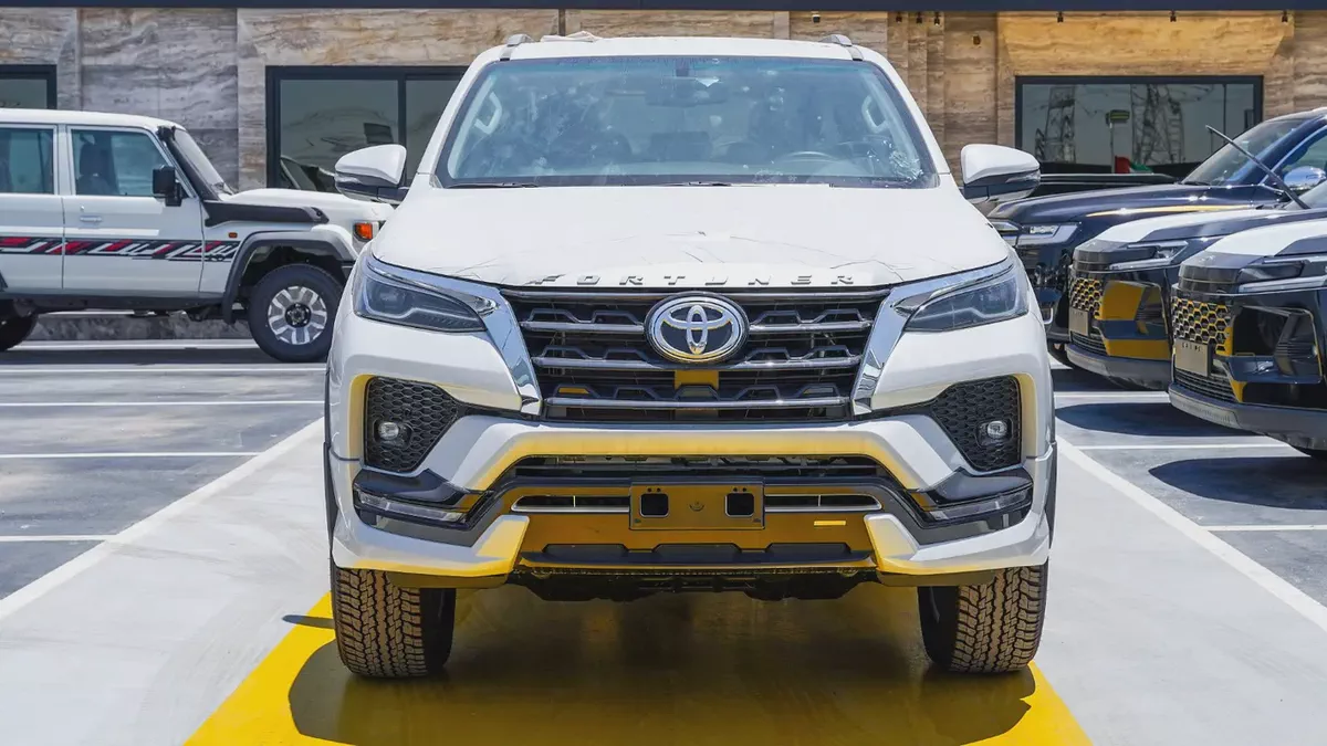 Toyota Fortuner SR5 2026 GCC Specs Adventure 4.0
