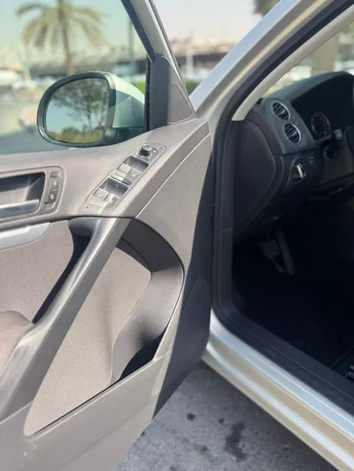 Volkswagen TIGUAN 2016-15