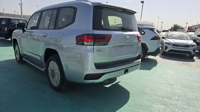 TOYOTA LAND CRUISER LC300 VXR 3.5L PETROL 2026-6