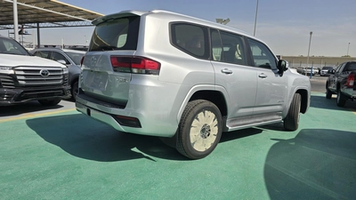 TOYOTA LAND CRUISER LC300 VXR 3.5L PETROL 2026-1