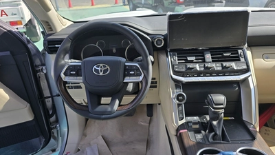 TOYOTA LAND CRUISER LC300 VXR 3.5L PETROL 2026-3
