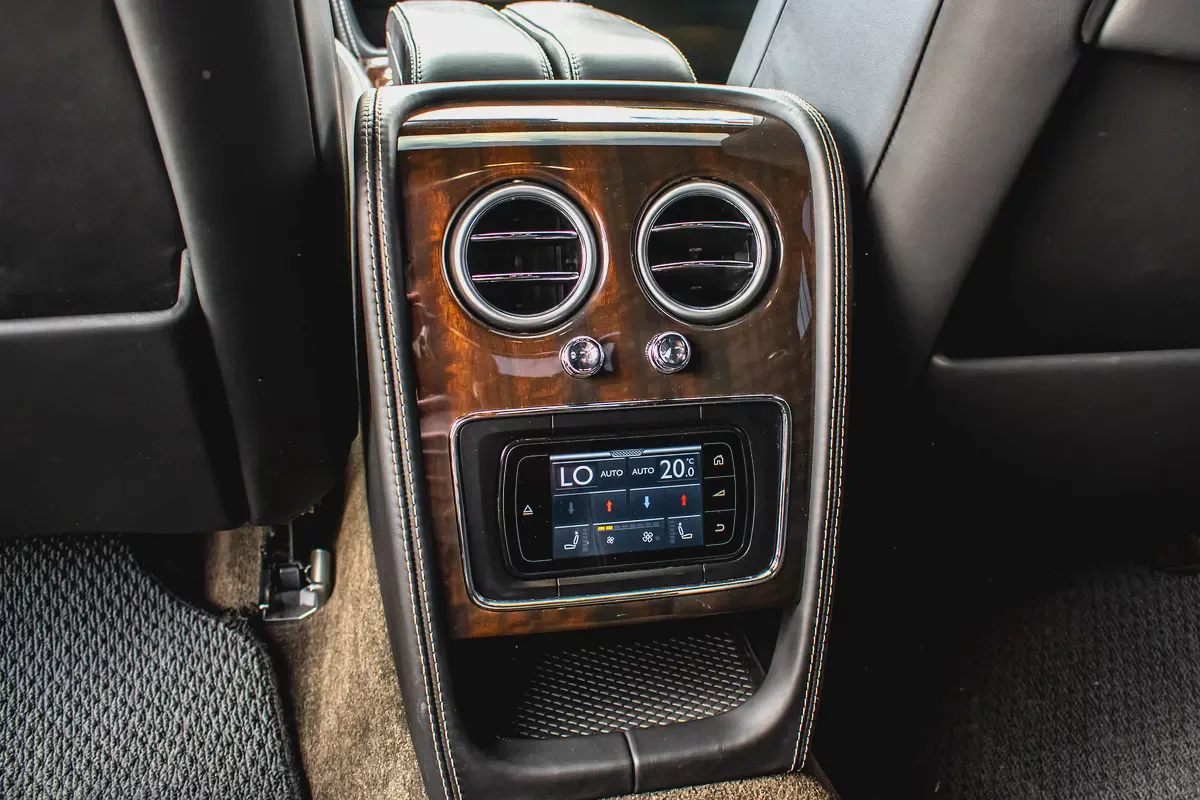 2014 - BENTLEY FLYING SPUR - SUPER CLEAN - ONLY 50,000 KM-19-19