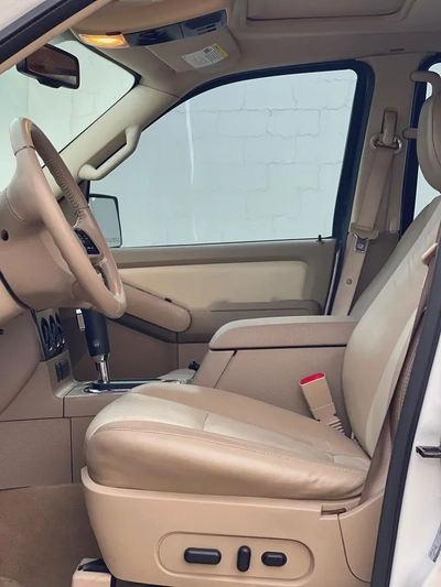Ford Explorer XLT 2010 - GCC first owner-15