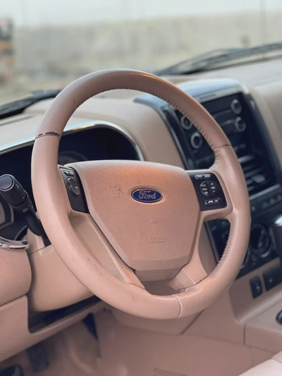 Ford Explorer XLT 2010 - GCC first owner-19