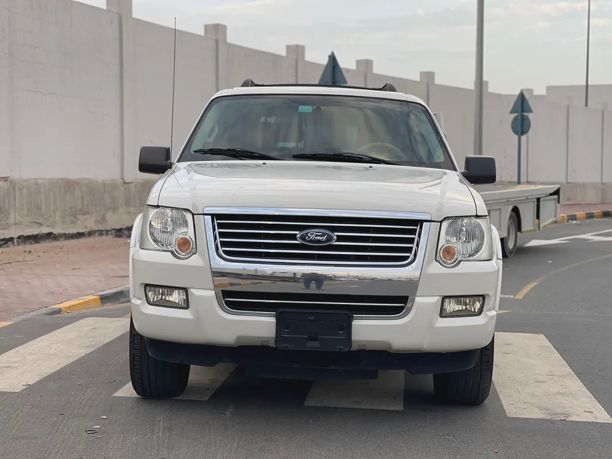 Ford Explorer XLT 2010 - GCC first owner-3-3