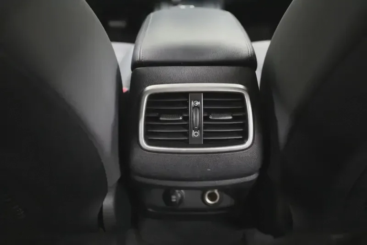 Kia Sorento-13-13