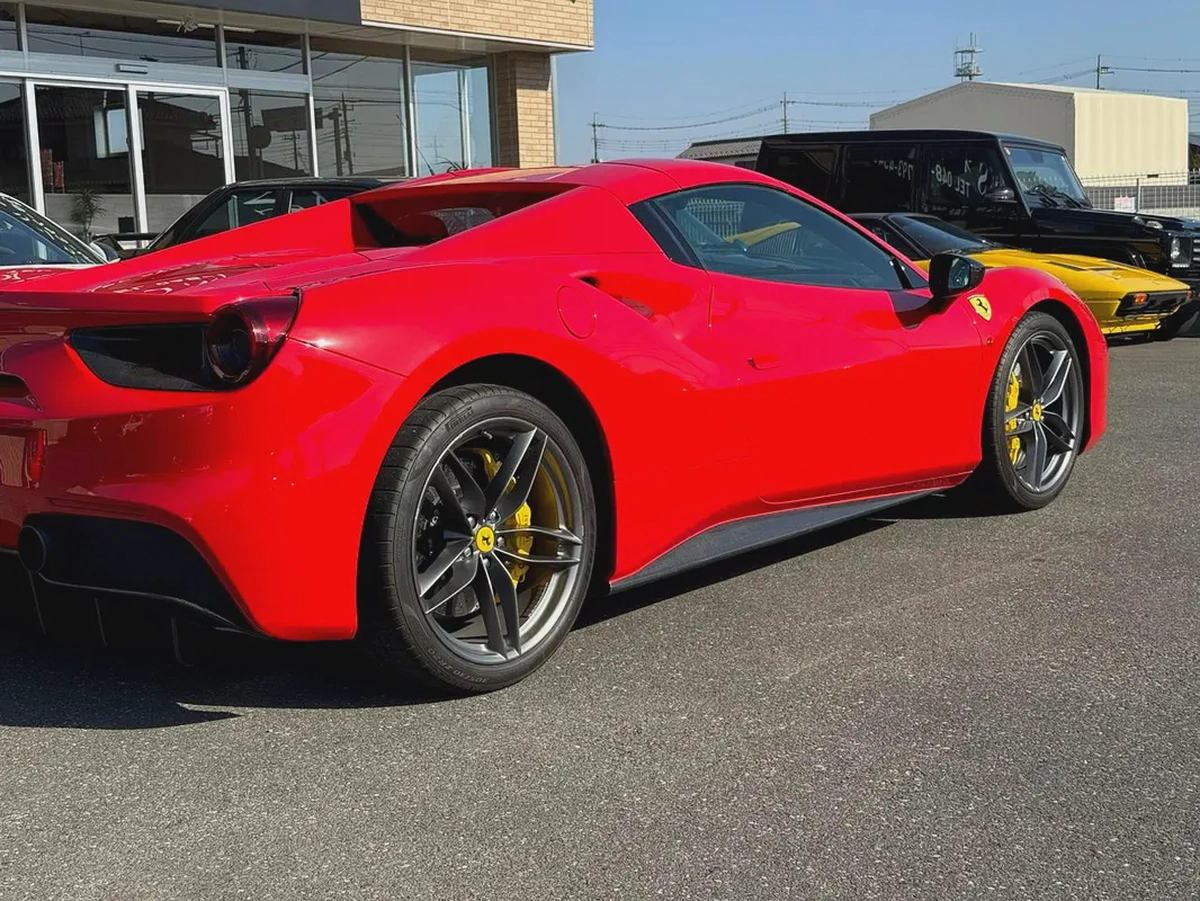 Ferrari 488 Spider 2016 | GCC Specs | Pristine Condition-3-3