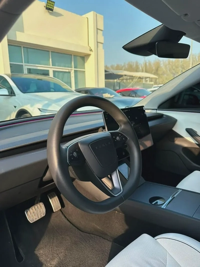 TESLA MODEL 3 PERFORMANCE GCC 2025 Service History (Under Warranty) Original Paint Zero Accidents Fi-8