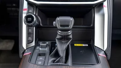 Toyota Land Cruiser VX LC300 VX 4.0P AT MY2025 – GREY-13