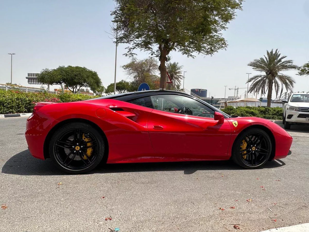 Ferrari 488 GTB HIGH SPEC-1-0