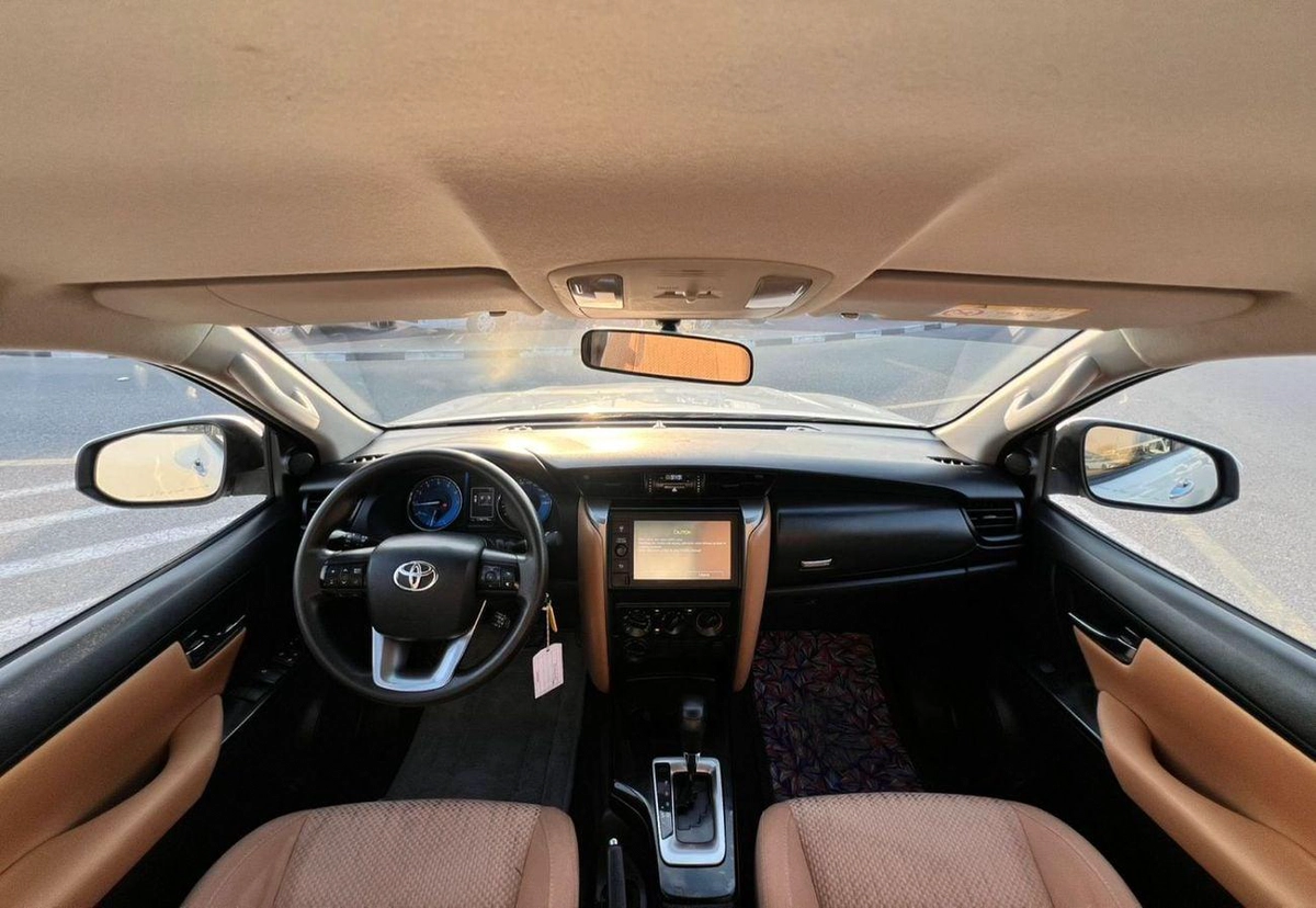 Toyota Fortuner 2022 Toyota Fortuner EXR 2.7 V4  - AWD 4x4 - GCC - Rear Sensor-14-0