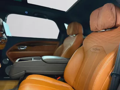 AED 11,660 P.M | 0% DOWN PAYMENT | BENTLEY BENTAYGA AZURE FIRST EDITION | 4.0L V8 | FULL AGENCY SERV-18