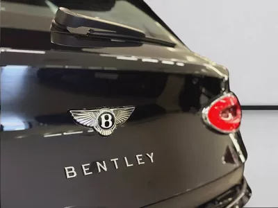 AED 11,660 P.M | 0% DOWN PAYMENT | BENTLEY BENTAYGA AZURE FIRST EDITION | 4.0L V8 | FULL AGENCY SERV-8