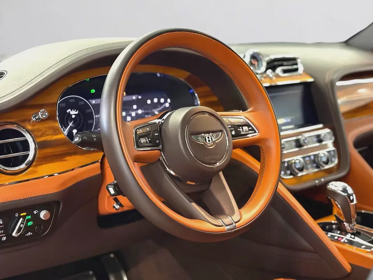 AED 11,660 P.M | 0% DOWN PAYMENT | BENTLEY BENTAYGA AZURE FIRST EDITION | 4.0L V8 | FULL AGENCY SERV-13-13
