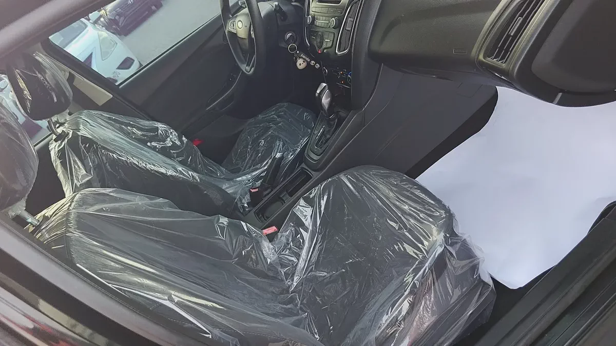 Ford Focus GCC | 1.5L Engine | Model 2018 | Well Maintained | Ready to Drive Drive with confidence-9-9