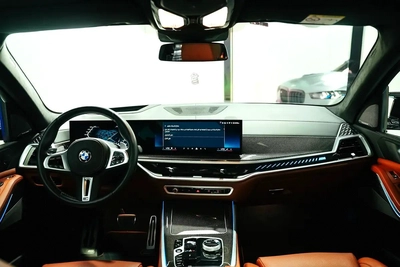 BMW X5 M60i 2025 GCC Specs - Brand New!-9