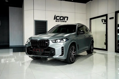 BMW X5 M60i 2025 GCC Specs - Brand New!-0