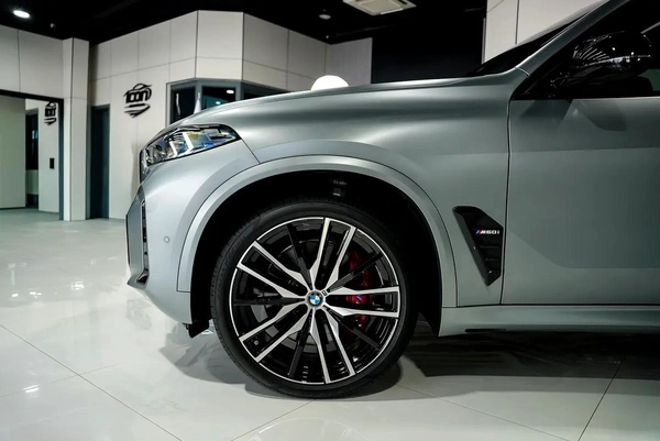 BMW X5 M60i 2025 GCC Specs - Brand New!