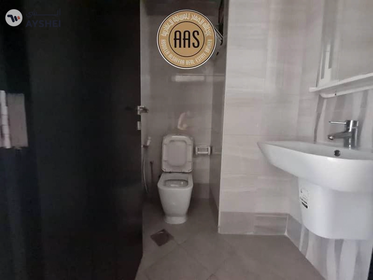 In prime location Chiller free huge 1bhk with all amenities-6-6