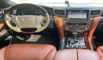 Lexus LX570 PLATINUM Prestige 5.7L-8