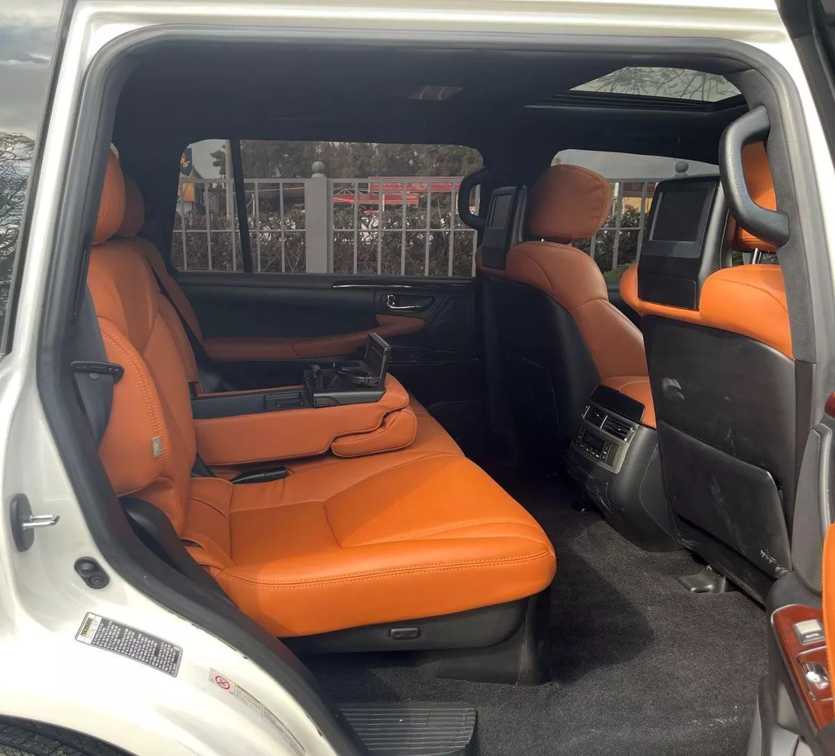 Lexus LX570 PLATINUM Prestige 5.7L-11-0