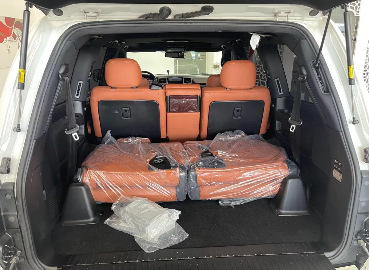 Lexus LX570 PLATINUM Prestige 5.7L-14-0