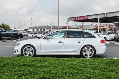 2014 - AUDI RS4 - SUPER CLEAN - LIKE NEW - ONLY 56,000 KM-3