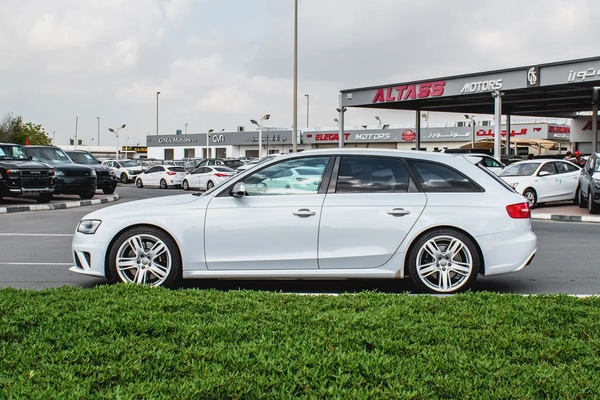 2014 - AUDI RS4 - SUPER CLEAN - LIKE NEW - ONLY 56,000 KM