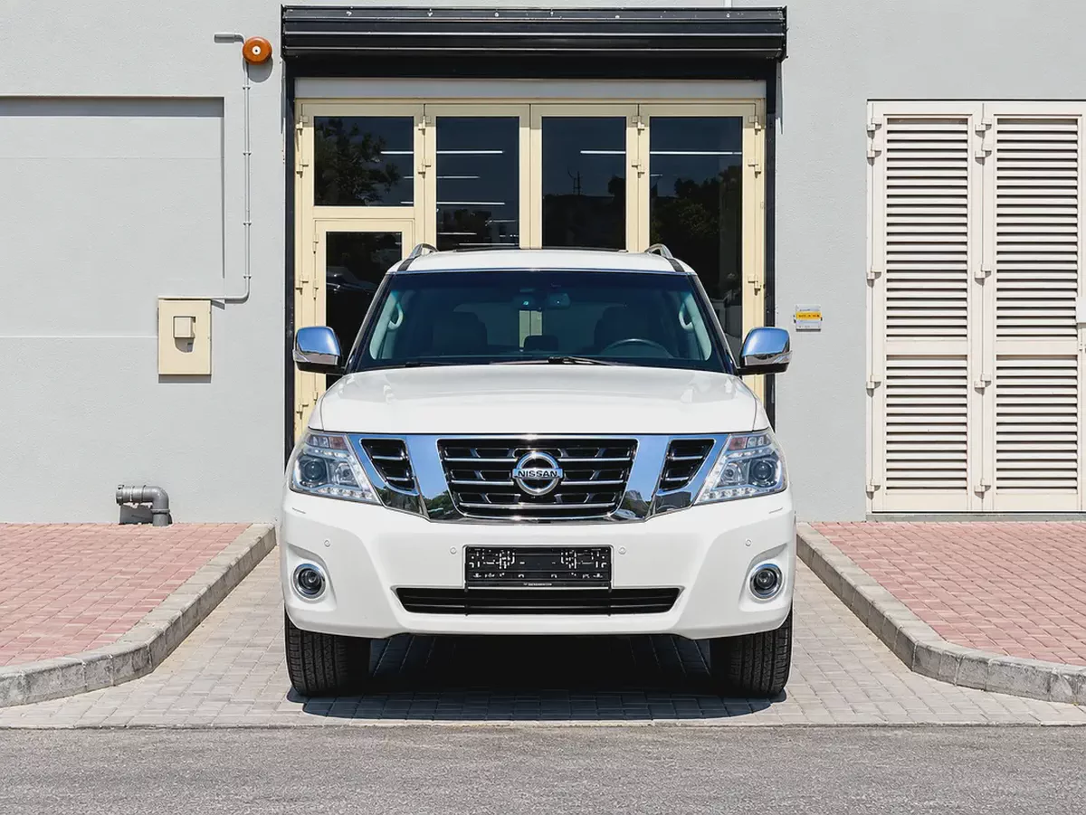 AED 1,740 | NISSAN PATROL | 2017 | SE PLATINUM | 3.5L V6 | GCC SPECS | 0% DOWNPAYMENT-1-1