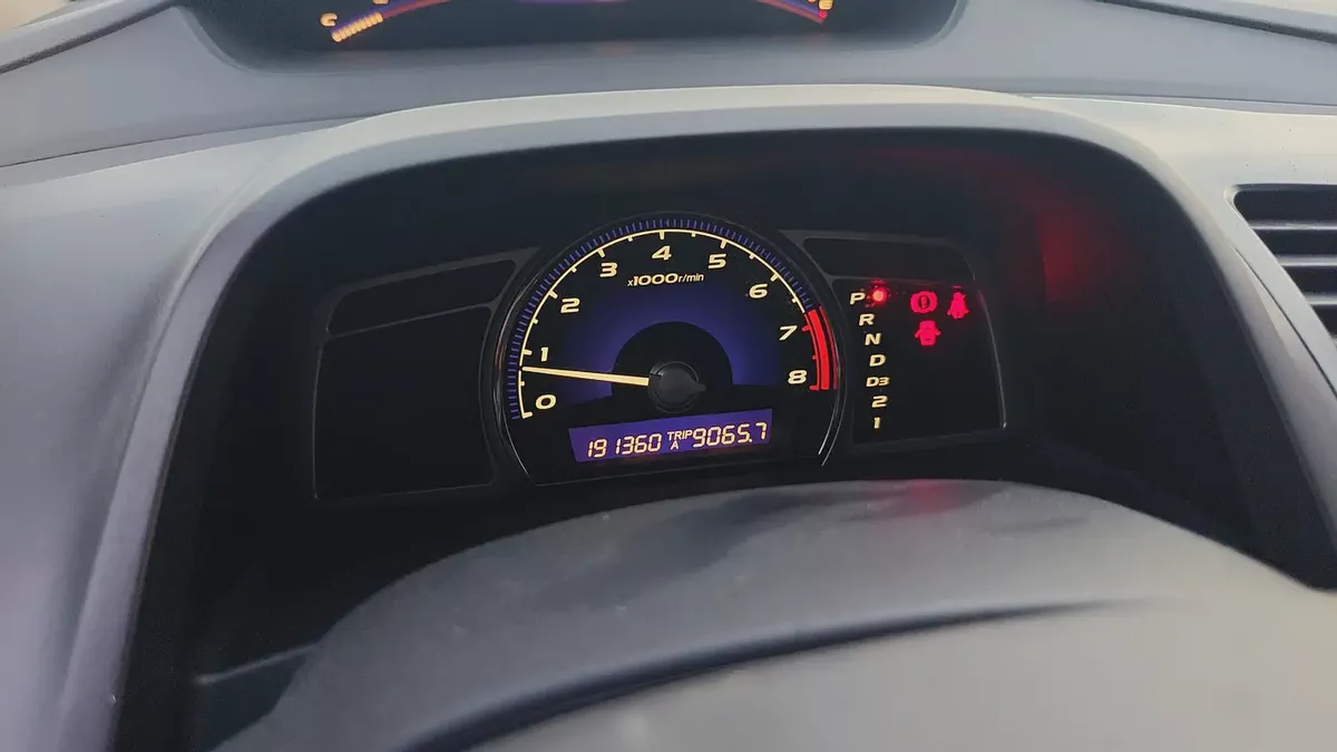 Honda Civic i-VTEC GCC – Reliable & Fuel Efficient Model: 2010 Mileage: 191360 KMS Specs: GCC Well-m-16-16